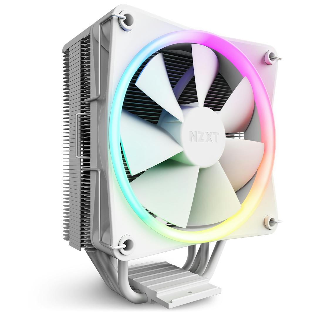 Productfoto van de NZXT T120-luchtkoeler voor cpu's, met de optionele rgb-ventilator aangesloten.