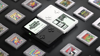 De Analogue Pocket speelt games van diverse handhelds af