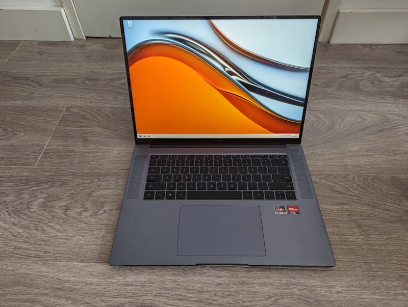 De bouwkwaliteit van de Matebook 16 is dik in orde.