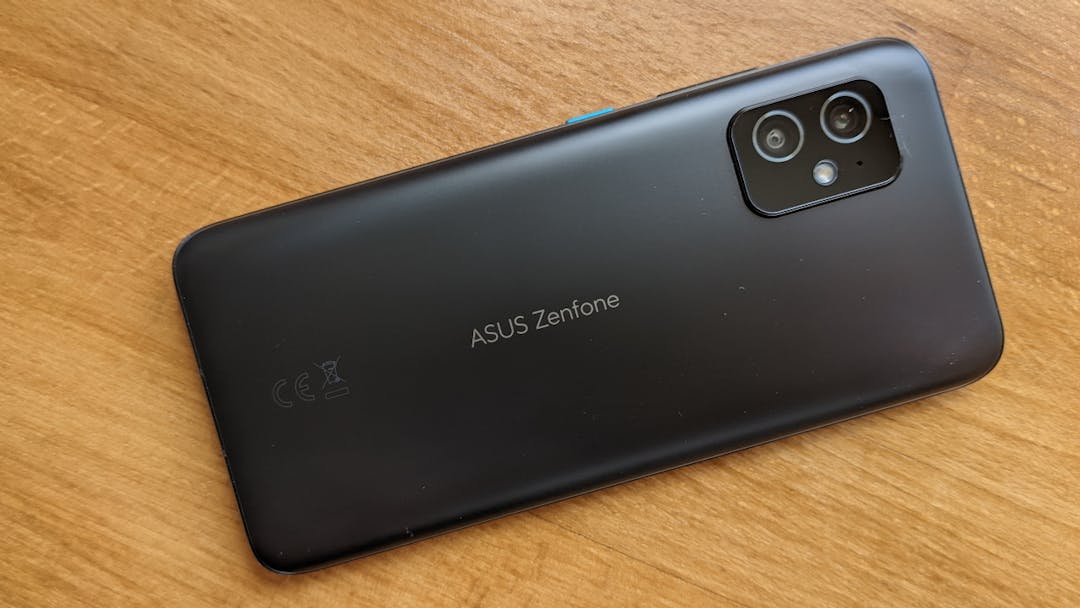 Asus Zenfone 8