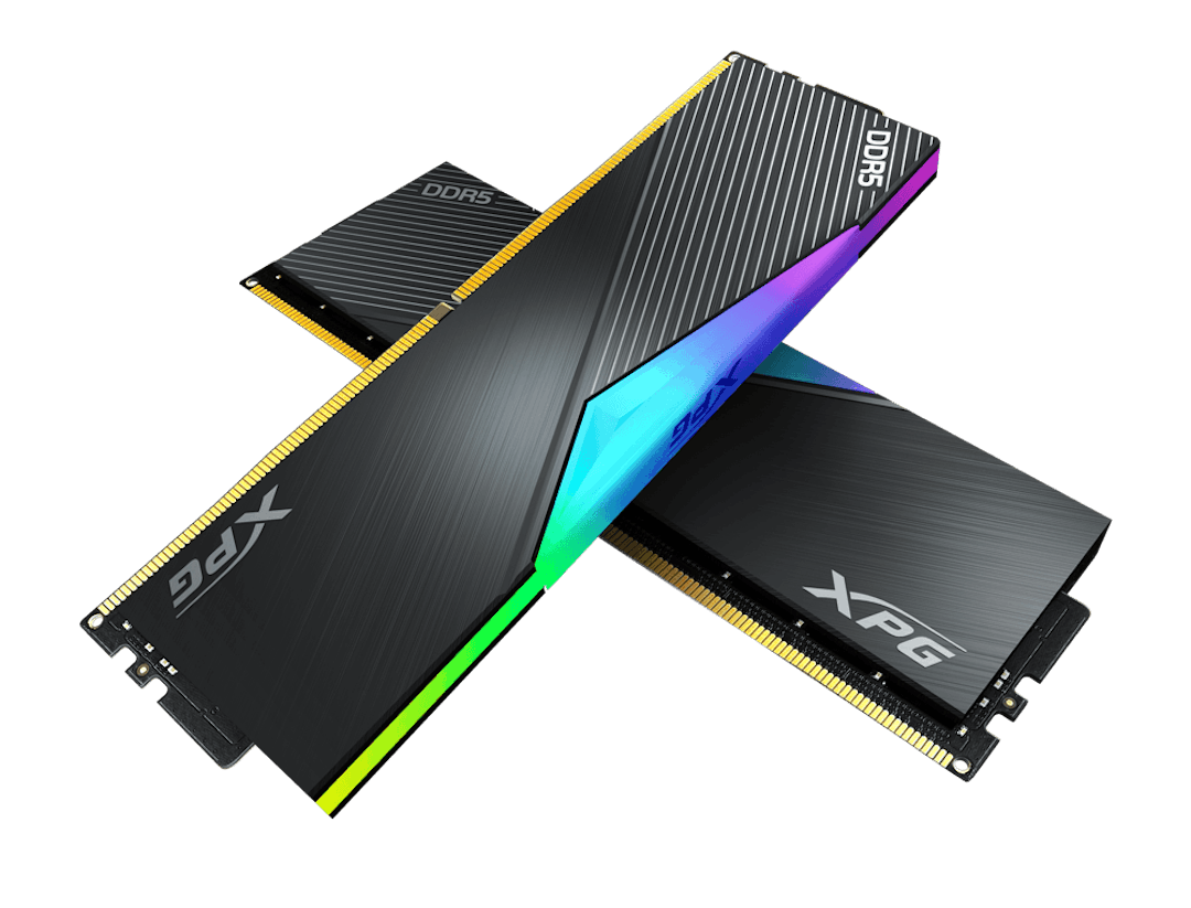 Productfoto van twee XPG Lancer DDR5-geheugenmodules.