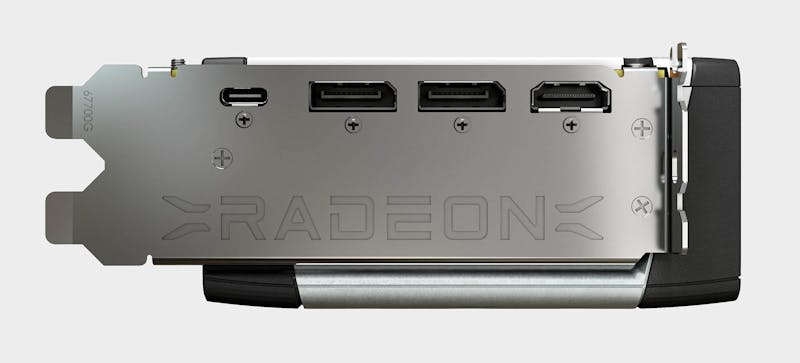 Achteraanzicht van een RDNA2-videokaart van AMD. De videopoorten zijn (van links naar rechts) usb-c, tweemaal DisplayPort 1.4a en één hdmi-connector.