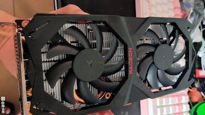 Radeon RX 6600 XT duikt op met foto's en mining-benchmarks