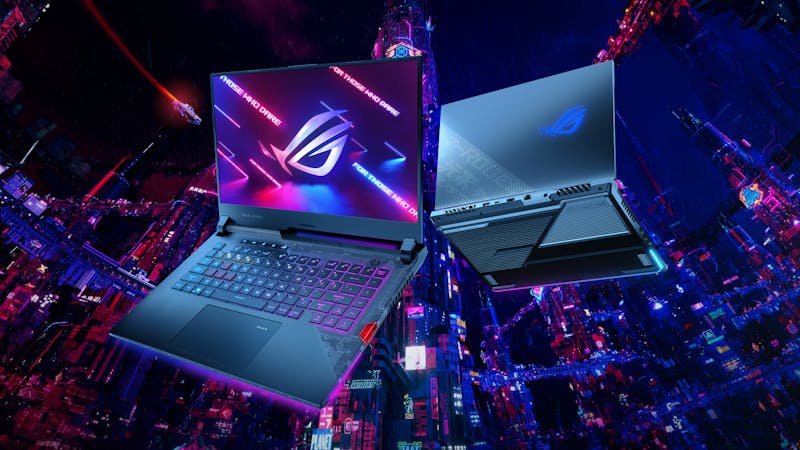 Promotionele render van twee ASUS ROG Strix G15 gamelaptops. Zowel de achter- als voorzijde zijn zij-aan-zij te zien.