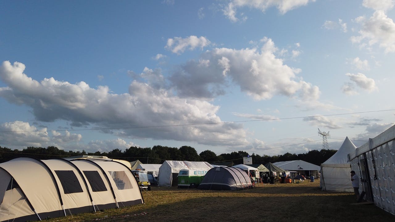 Kijk mee naar de speciale 12 uur-stream op de PU-camping!