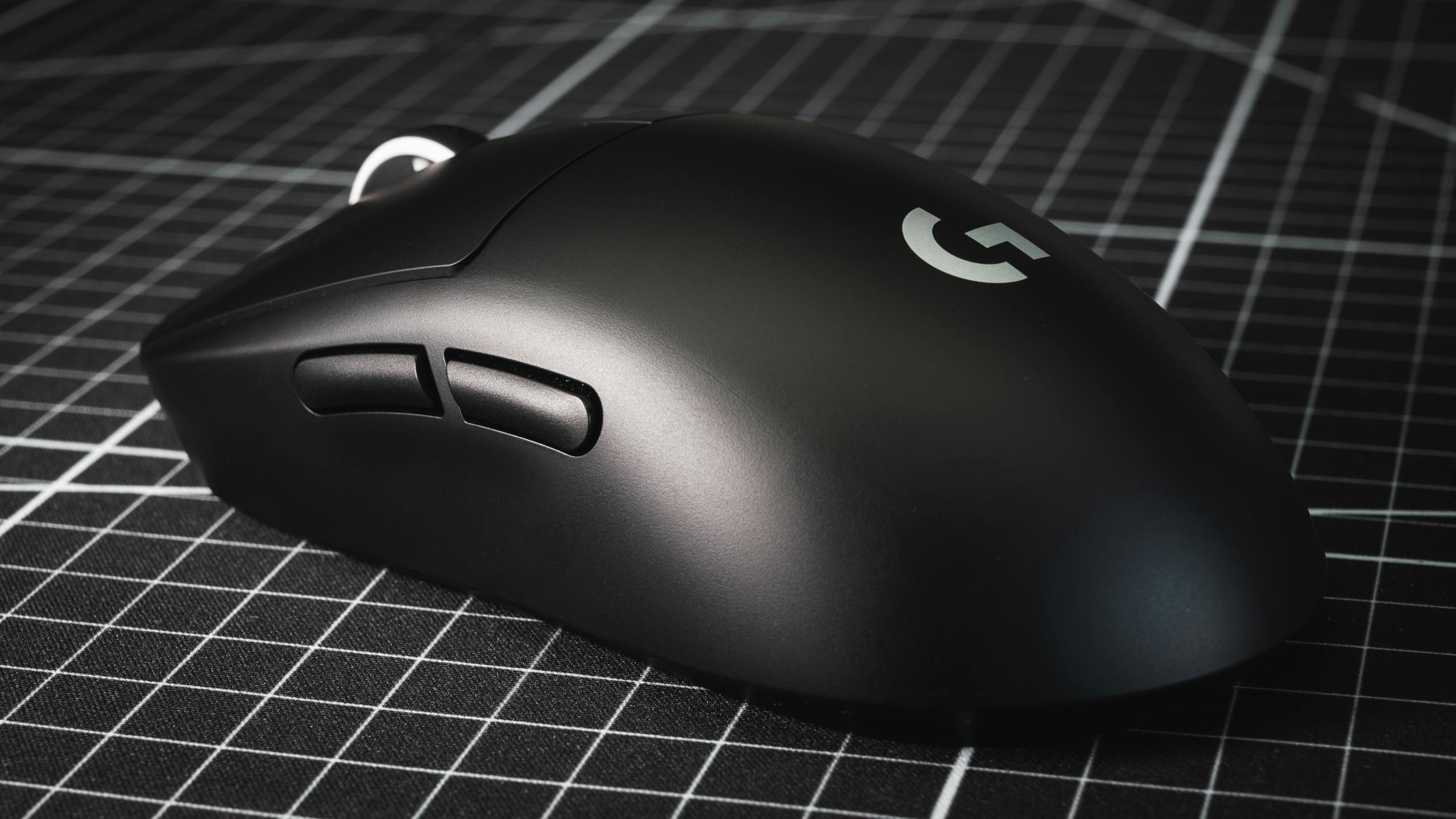 De Logitech G Pro X Superlight 2 is een op-en-top serieuze gamemuis