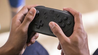 Win een Pro Controller voor de Nintendo Switch