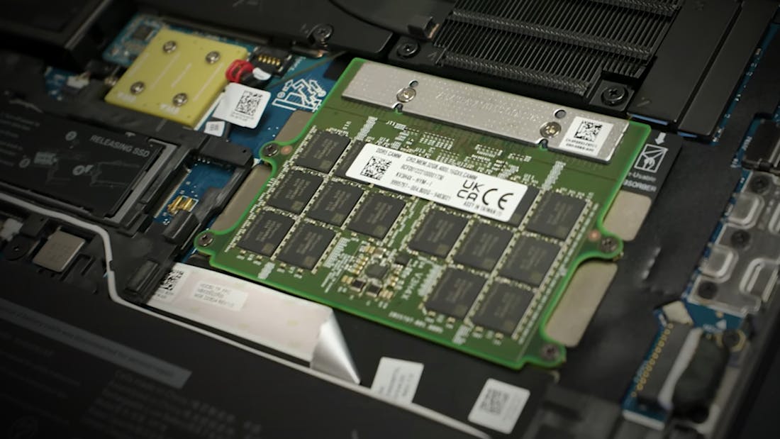 dell-camm-geheugenmodule.jpg JEDEC wil CAMM-geheugen verheffen tot laptopstandaard