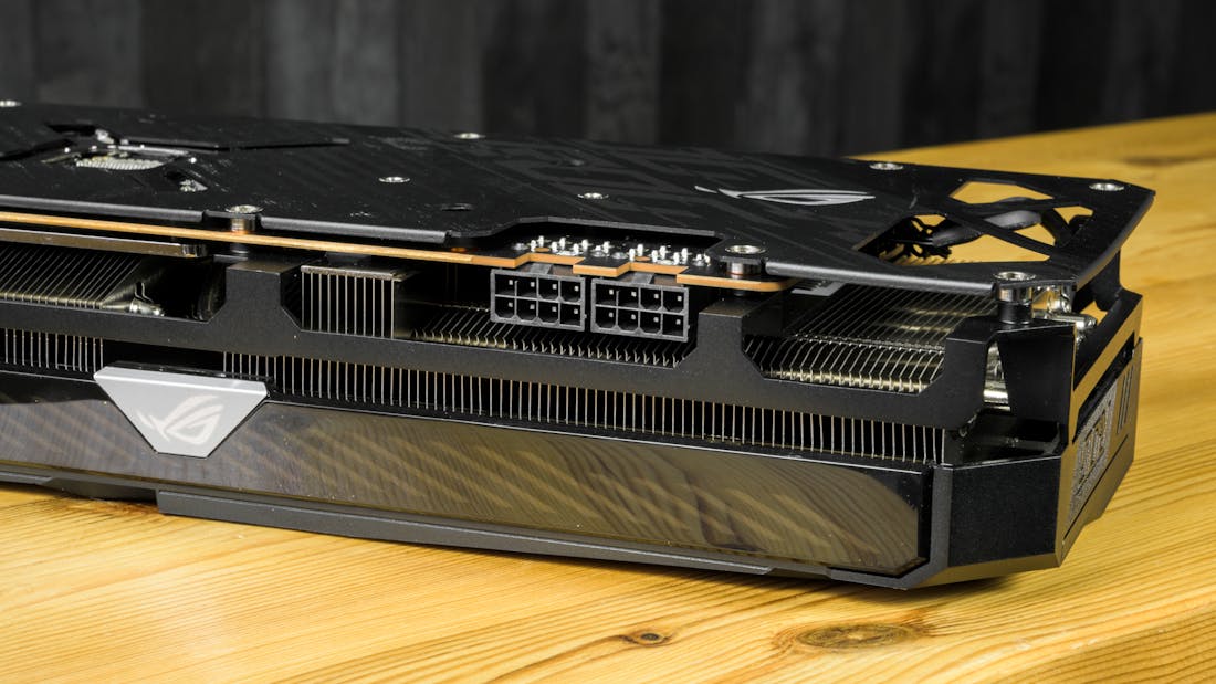 asus-rog-strix-radeon-rx-6750-xt-stroomconnectoren.jpg RDNA 3-gpu's stappen niet over op PCIe 5.0-stroomkabels