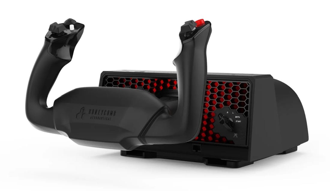 flightsim.jpg Drie controllers voor Microsoft Flight Simulator in de maak