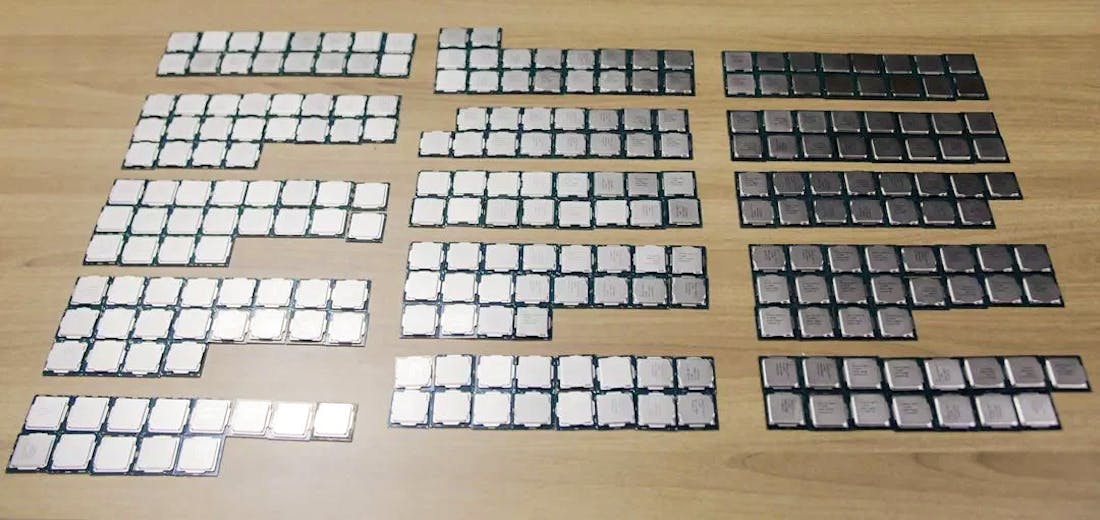 intel-processoren-uit-de-smokkel.png Chinese douane stopt smokkel van 308 Intel-processoren