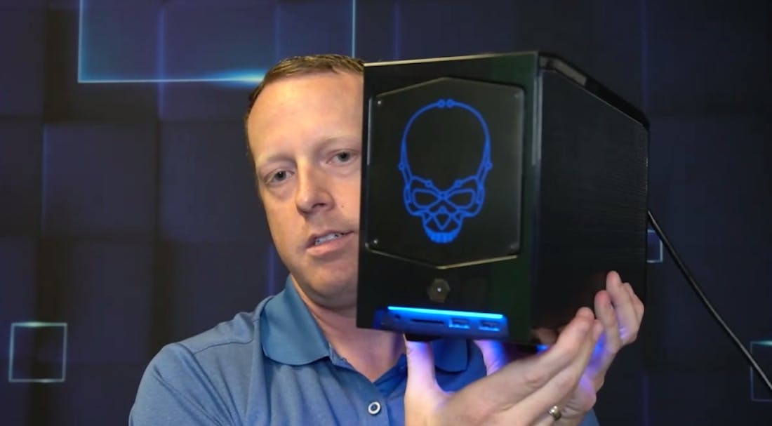 intel-nuc-11-extreme.png Intels 10 nm cpu-kaart voor NUC 11 Extreme gefotografeerd