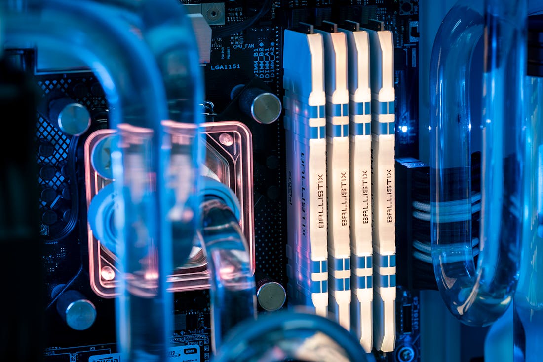 crucial-ballistix-rgb-ram.png Analisten voorspellen stevige prijstoename voor werkgeheugen