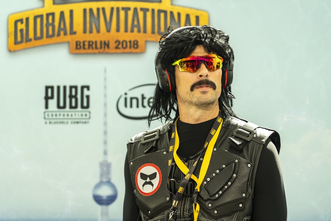 Dr_DisRespect_at_PUBG_PGI_Berlin_2018.jpg Dr. Disrespect: alles over de controverses rondom de streamer