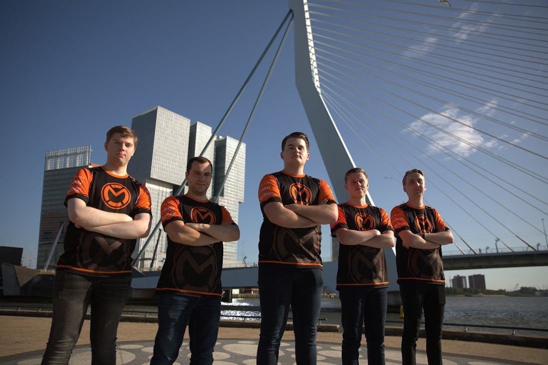 esportsfoto.jpg mCon esports is het officiële esports-team van Rotterdam