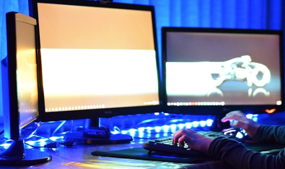 gowpaw3.png Internetvriendin redt Britse gamer na epileptische aanval