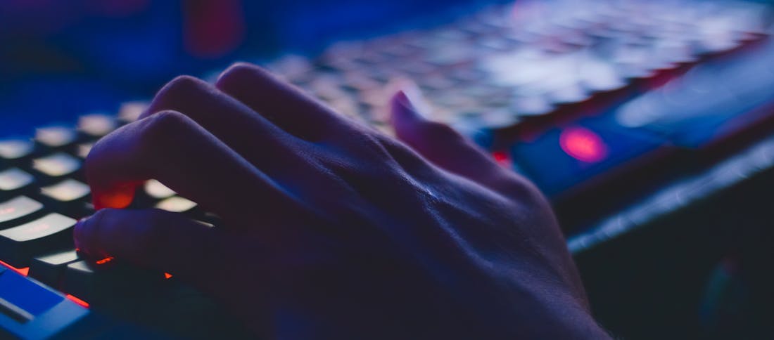 action-blur-close-up-735911.jpg Nieuws van de week: Gameverslaving een erkende stoornis en PS5 lanceert zonder PSVR