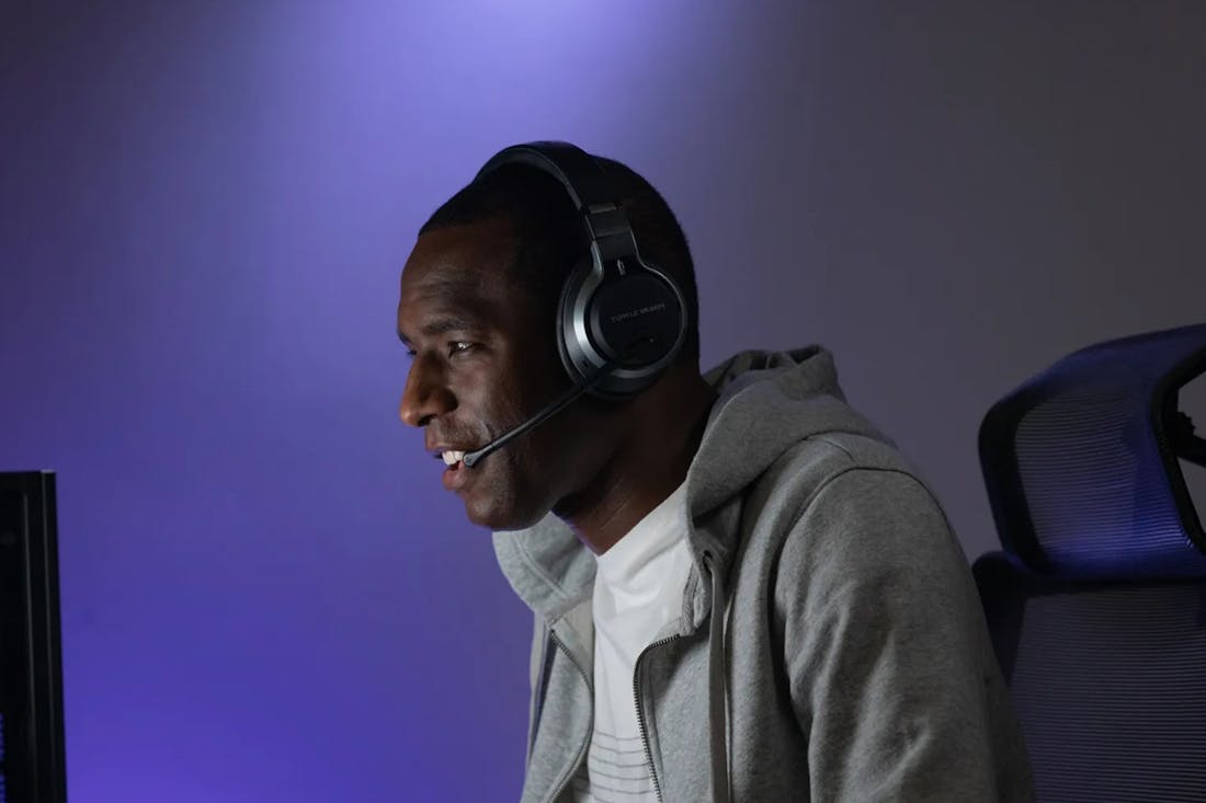 turtle-beach-stealth-pro-for-playstation-lifestyle-photo-3-2.jpg De beste headsets voor PlayStation 5